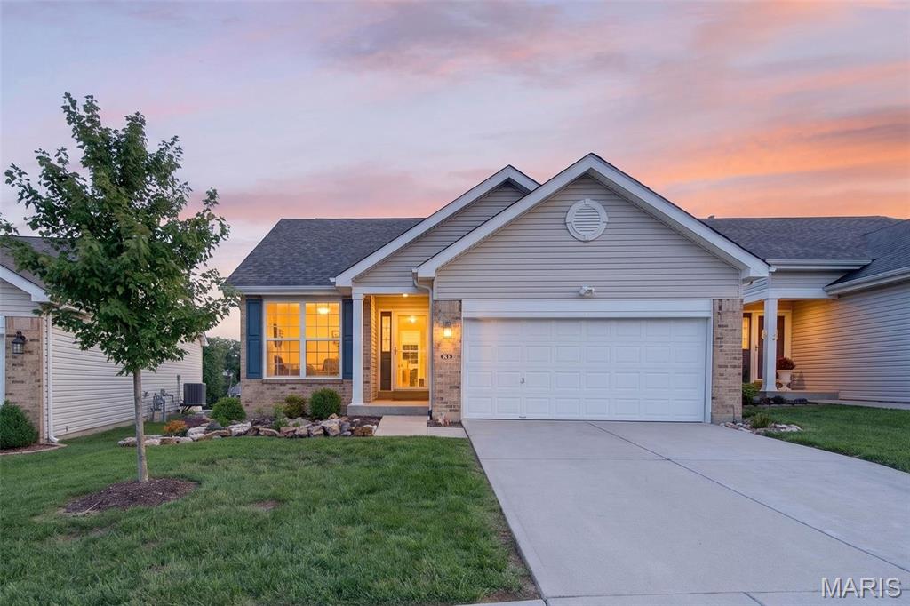 Photo of 812 Whispering Village Circle Ballwin MO 63021