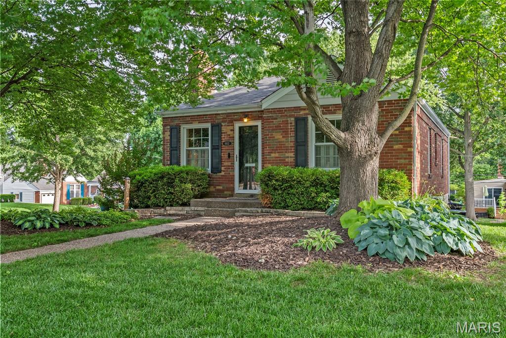 Photo of 9102 White Avenue Brentwood MO 63144