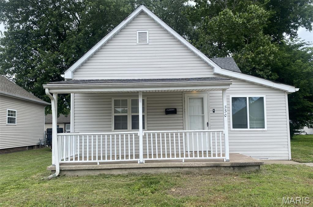 Photo of 530 Broadway East Alton IL 62024