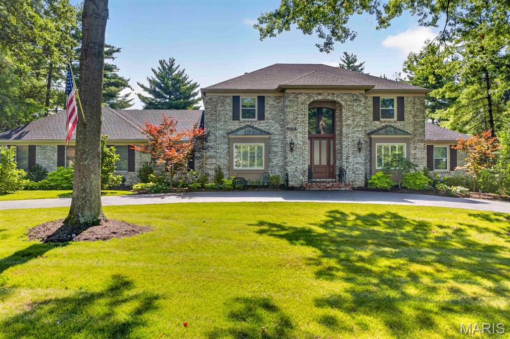 Photo of 1688 Frontenac Woods Lane Frontenac MO 63131