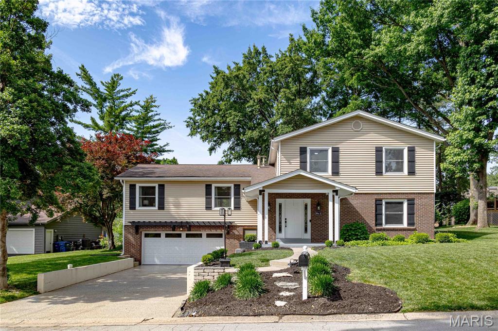 Photo of 1 Vienna Court Lake St Louis MO 63367