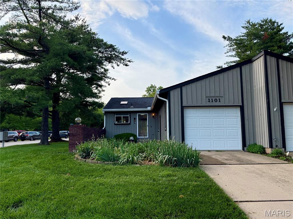 Photo of 1101 Woodgate Drive O'Fallon IL 62269