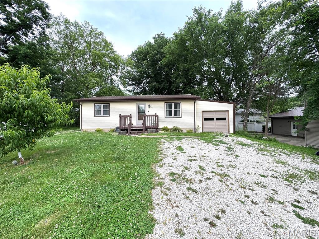 Photo of 902 Marks Road Canton MO 63435