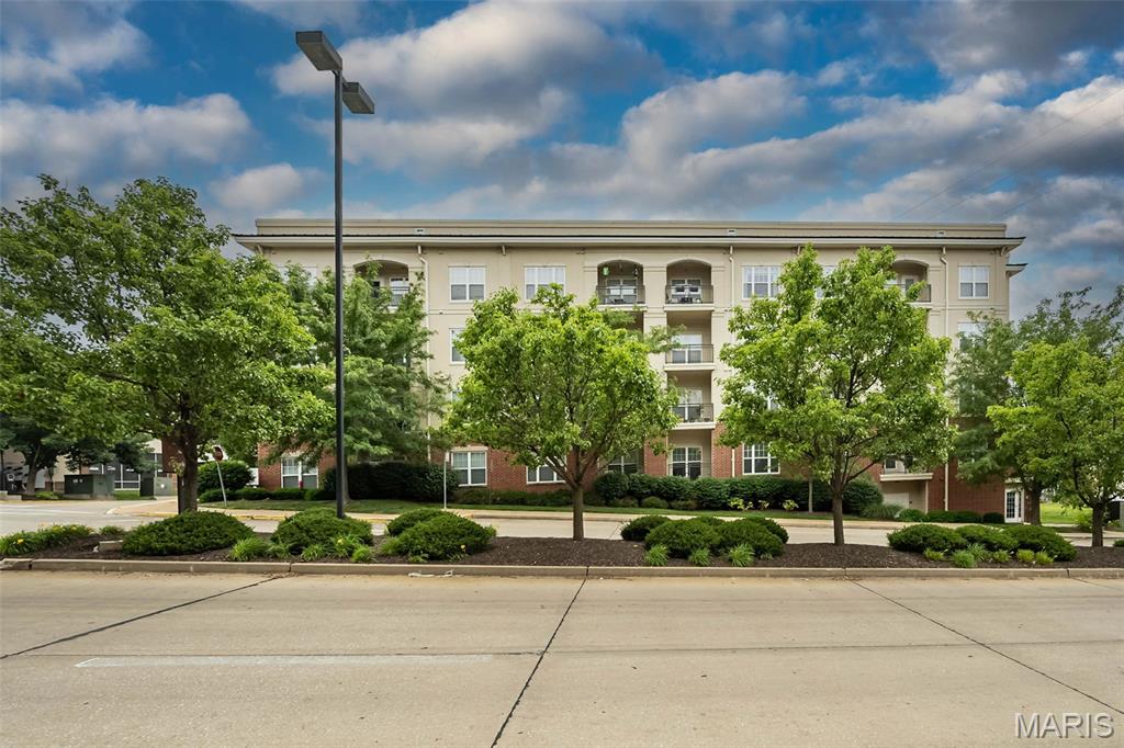 Photo of 1270 Strassner Drive #3202 Brentwood MO 63144