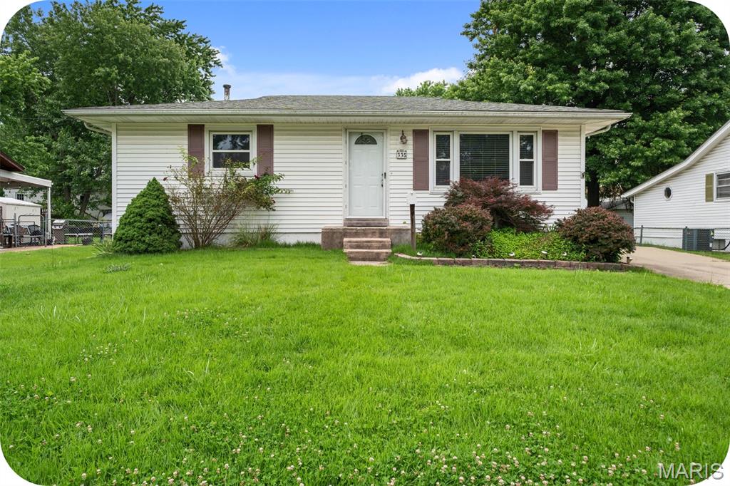 Photo of 335 S Saint Charles Street Florissant MO 63031