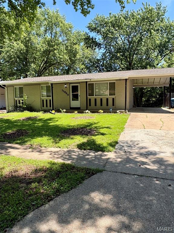 Photo of 11940 San Andres Drive St Louis MO 63138