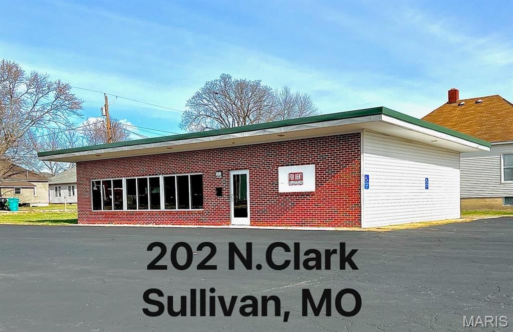 Photo of 202 N Clark Street N Sullivan MO 63080