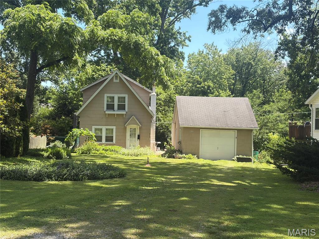 Photo of 822 N Clay Avenue Kirkwood MO 63122