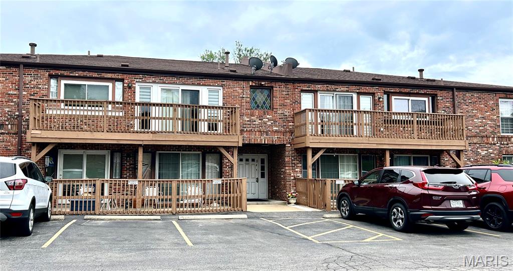 Photo of 4290 Chateau De Ville Drive #C St Louis MO 63129