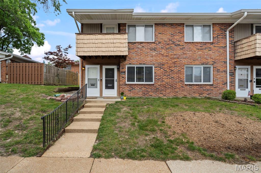 Photo of 10602 Carroll Wood Way St Louis MO 63128