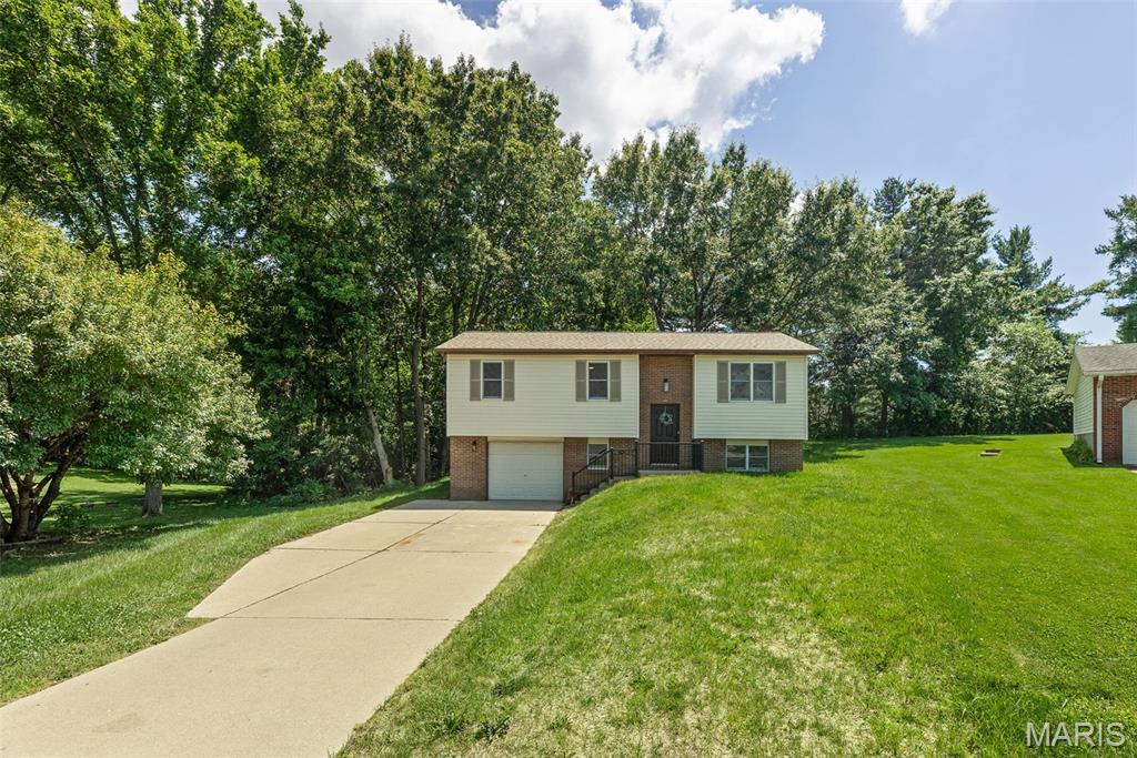 Photo of 410 Saint Anthony Drive Godfrey IL 62035