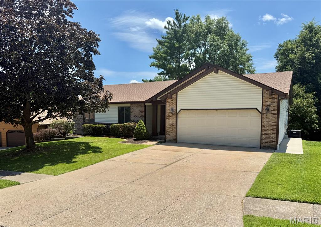 Photo of 6 Quiet Brook Court St Charles MO 63303
