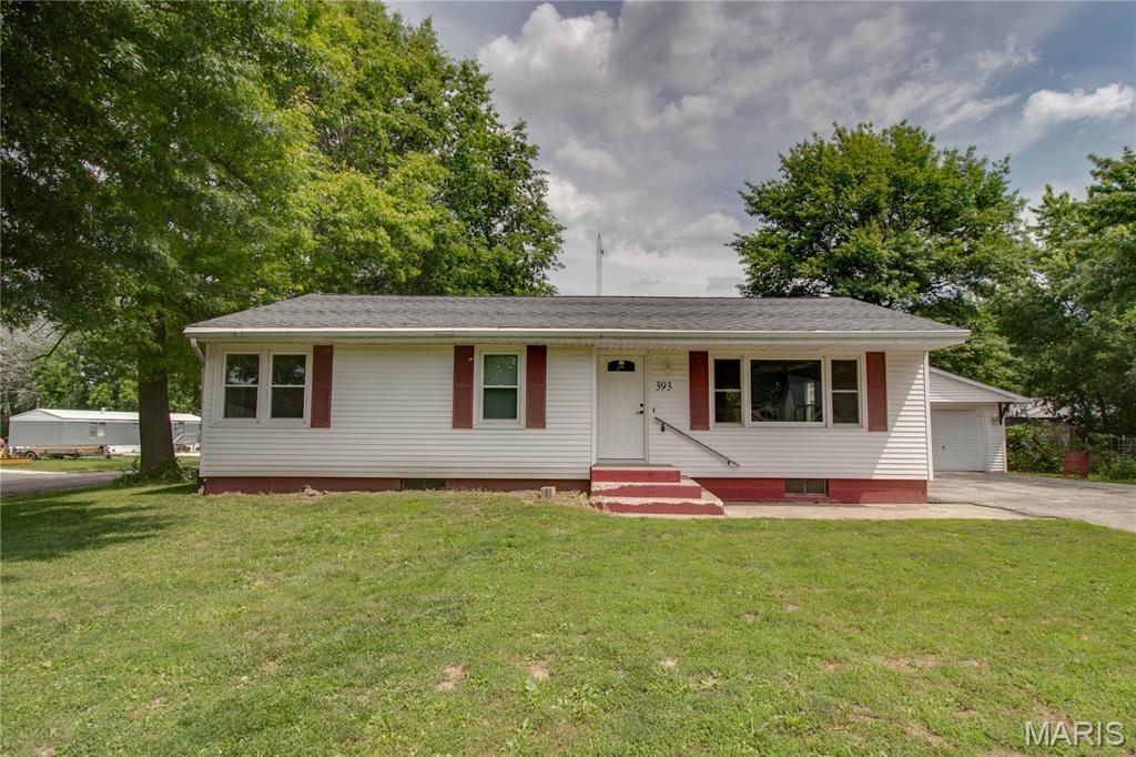 Photo of 393 W Oak Street Palmyra IL 62674