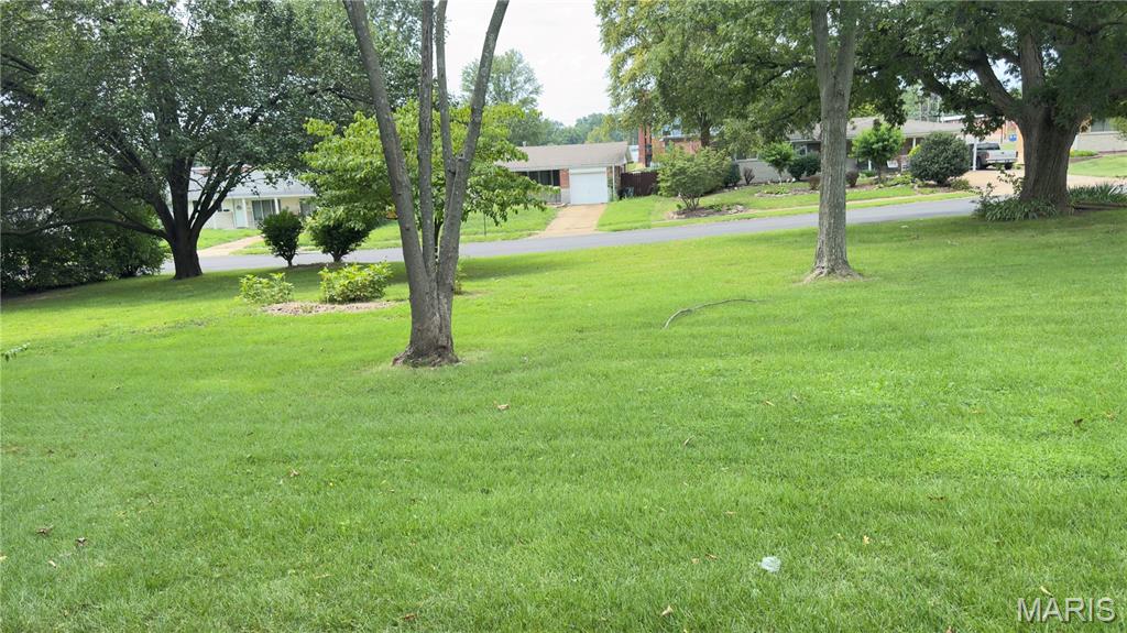 Photo of 660 Herbst Drive Florissant MO 63031