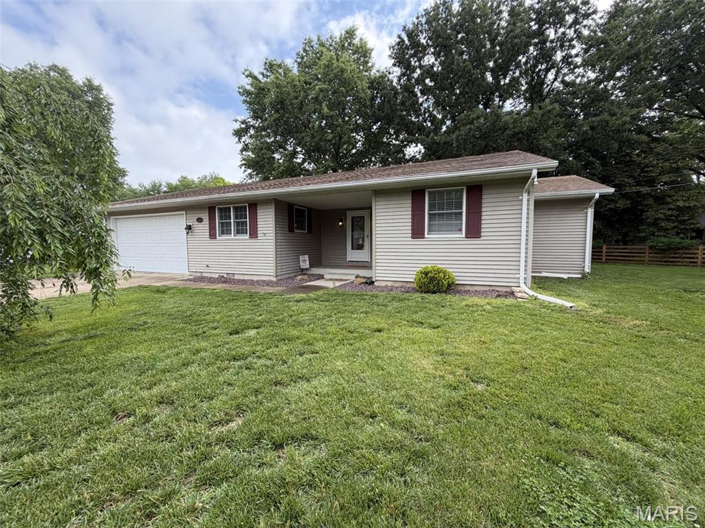 Photo of 1532 Lincoln Boulevard Mascoutah IL 62258