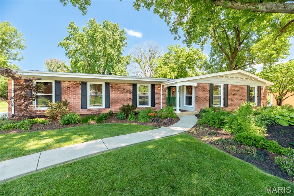 Photo of 354 Greenbriar Lane Ballwin MO 63011
