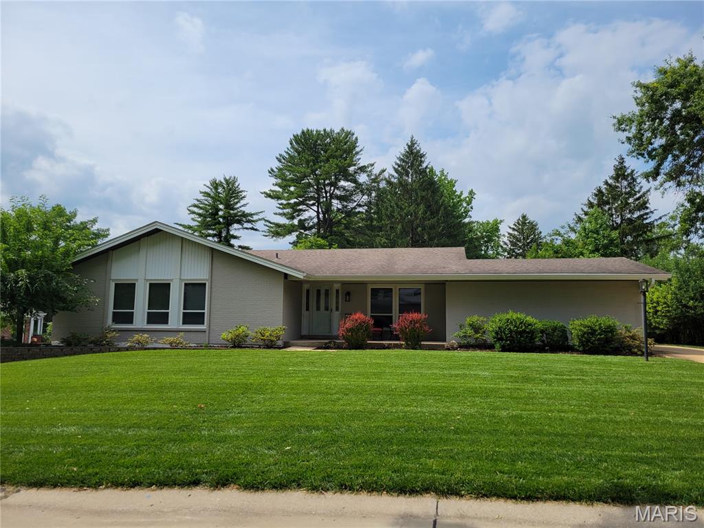 Photo of 133 Glen Cove Drive Chesterfield MO 63017