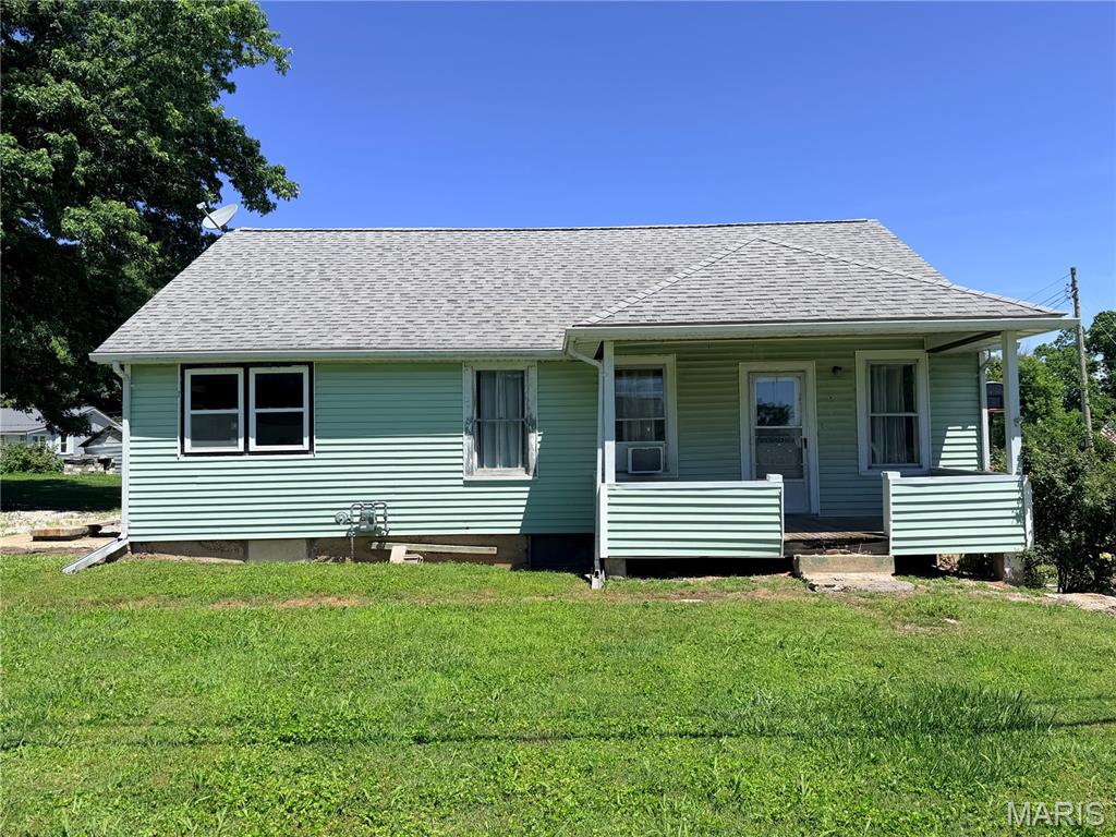 Photo of 300 N Broadway Kampsville IL 62053