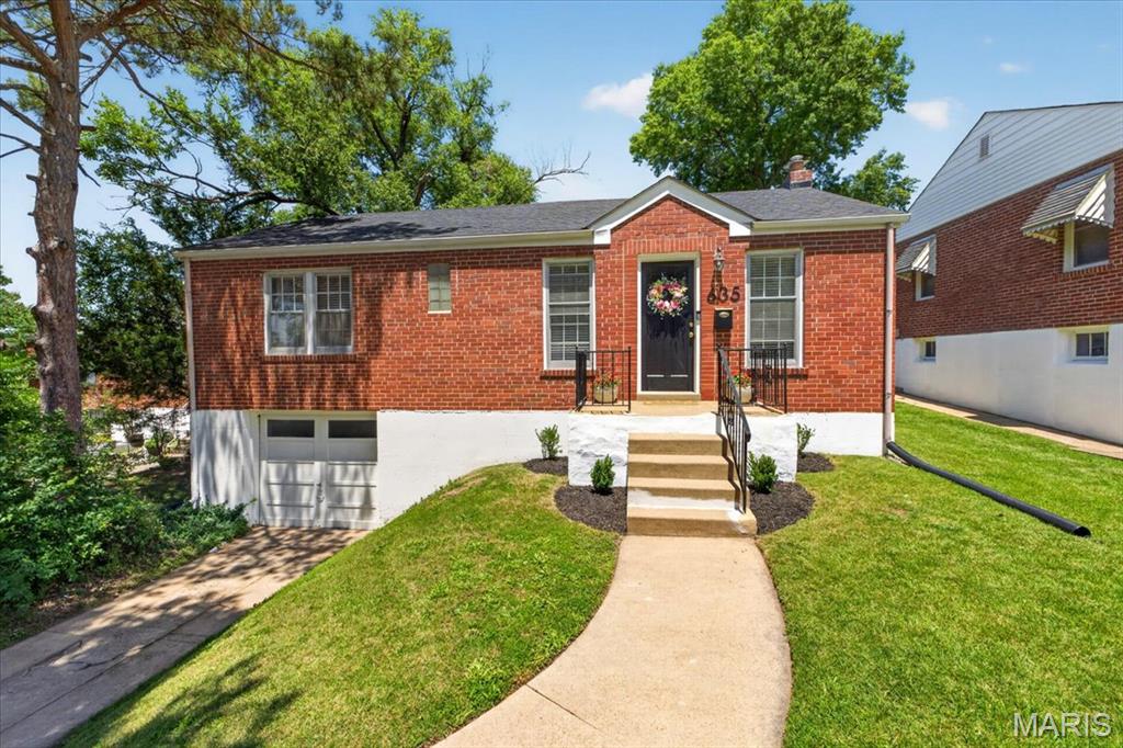 Photo of 635 Ellwine Drive St Louis MO 63125