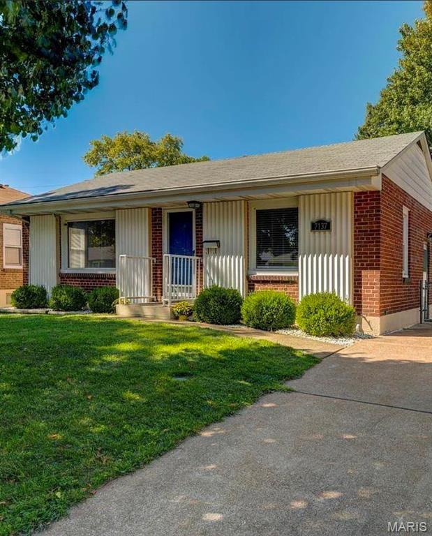 Photo of 7137 Marwinette Avenue St Louis MO 63116