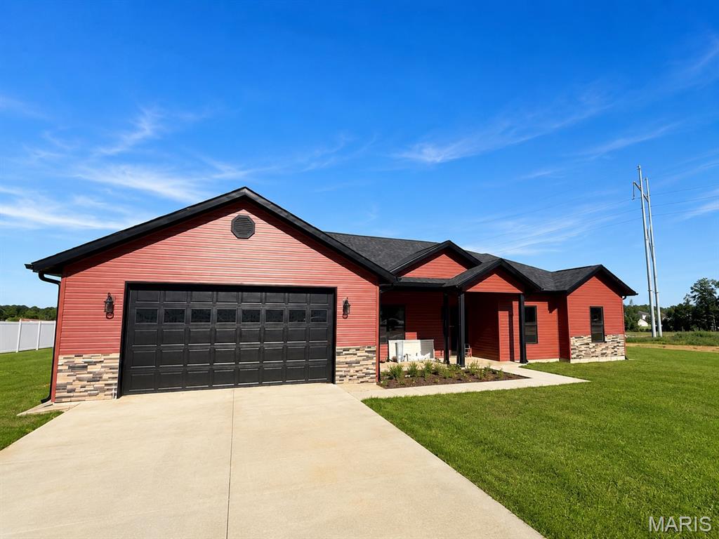 Photo of 318 Kearbey Drive Poplar Bluff MO 63901