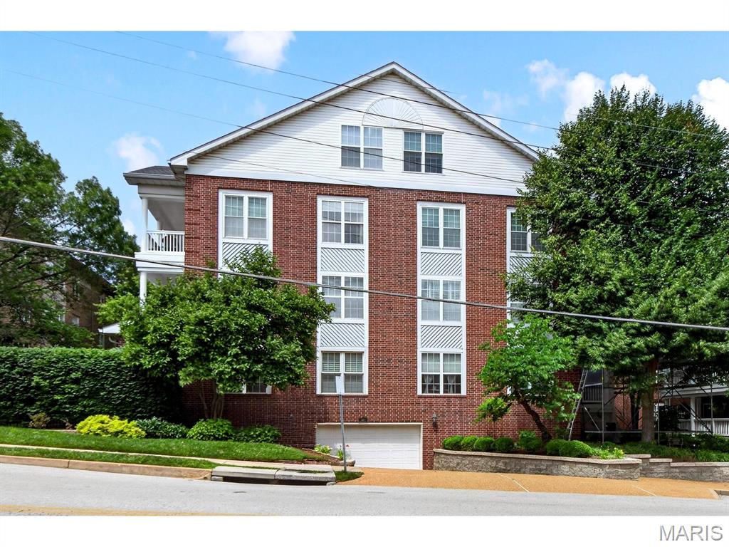 Photo of 505 North and South, 2C University City MO 63130
