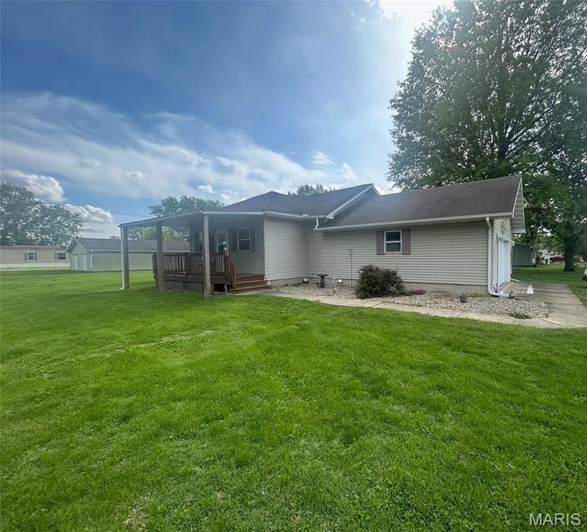 Photo of 519 S Madison Street Ramsey IL 62080