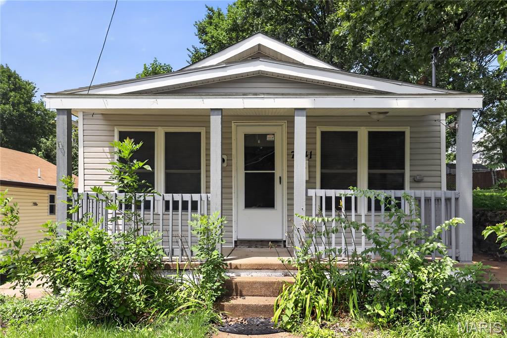 Photo of 7041 Glades Avenue St Louis MO 63117