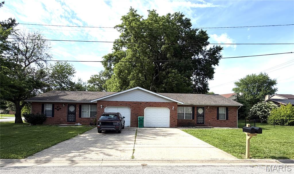 Photo of 161 Freedom Drive Belleville IL 62226