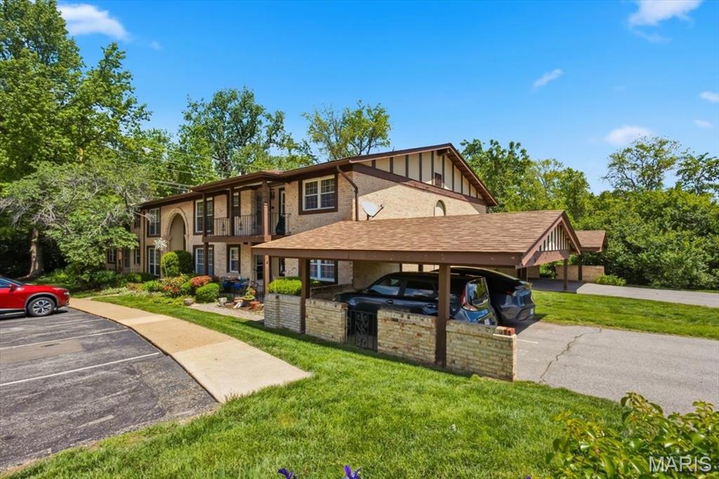 Photo of 11709 Casa Grande Drive #G Unincorporated MO 63146