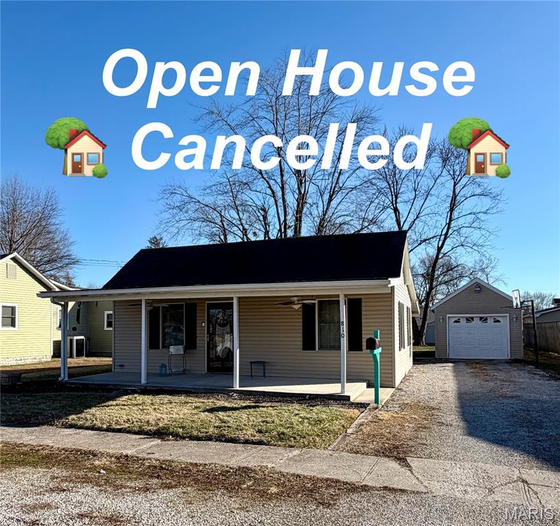 Photo of 810 W Mill Street Staunton IL 62088