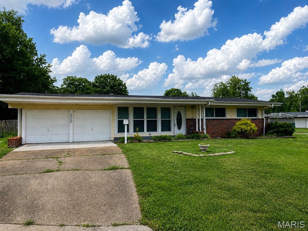 Photo of 10700 Hallstead Drive St Louis MO 63136