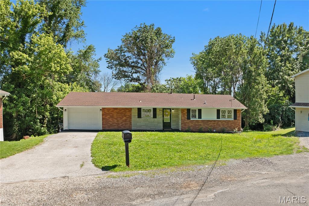 Photo of 12 Highwood Circle Belleville IL 62223