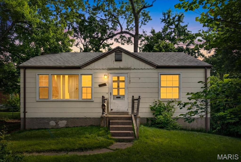 Photo of 7407 Balfour Drive Hanley Hills MO 63133