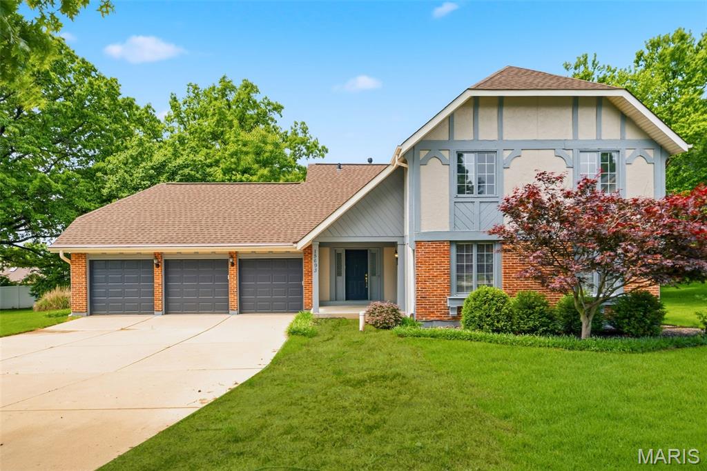 Photo of 15693 Dresden Lake Court Chesterfield MO 63017