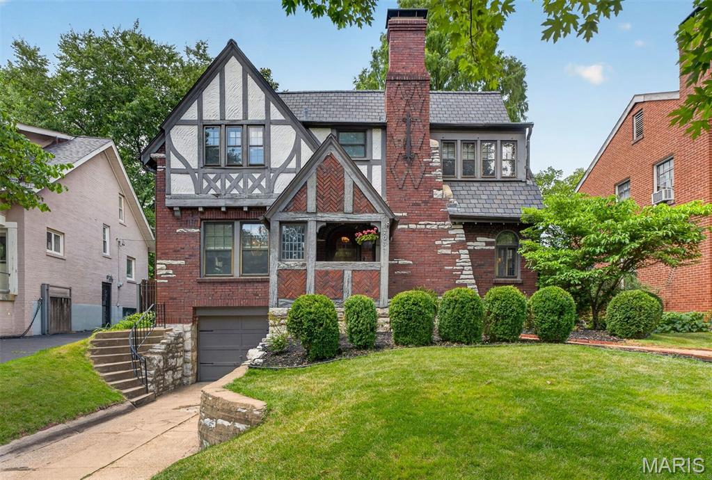 Photo of 7037 Northmoor Drive University City MO 63105