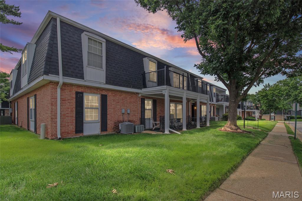 Photo of 1674 Blue Ridge Drive #H St Louis MO 63125