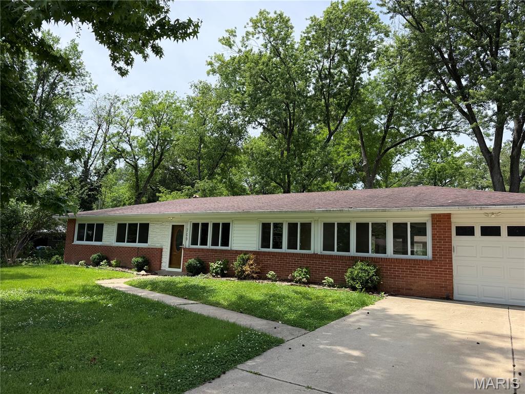 Photo of 709 Elkington Lane Olivette MO 63132