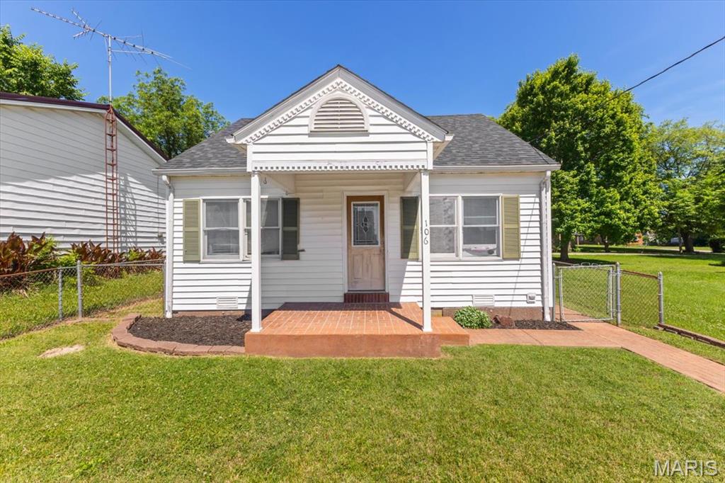 Photo of 106 N Main Street Ellis Grove IL 62241