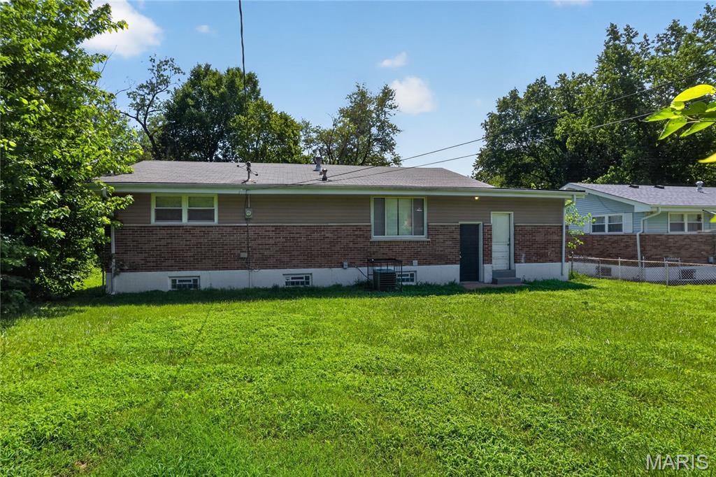 Photo of 9835 Portage Drive St Louis MO 63136