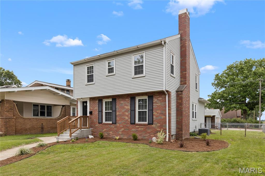 Photo of 300 Sotier Place Wood River IL 62095