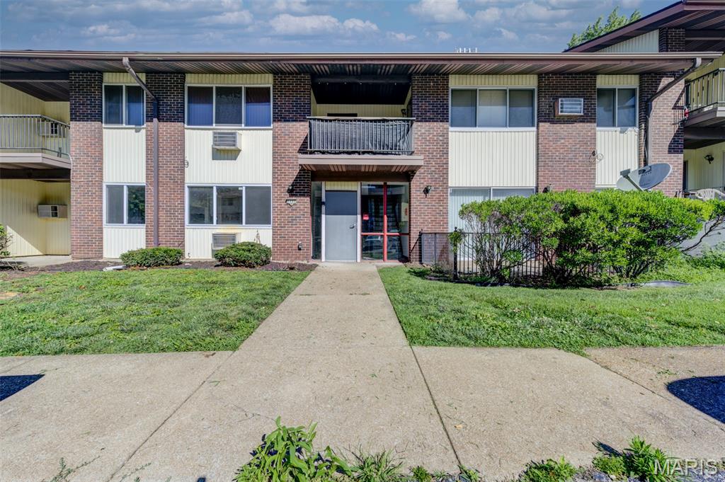 Photo of 7727 Hazelcrest Drive #A Hazelwood MO 63042