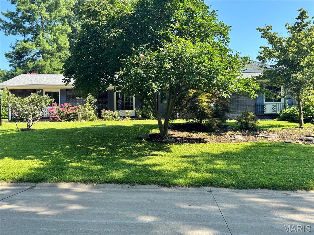 Photo of 113 High Valley Drive Chesterfield MO 63017