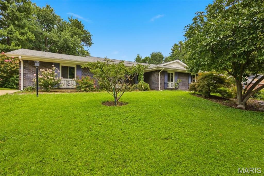 Photo of 113 High Valley Drive Chesterfield MO 63017