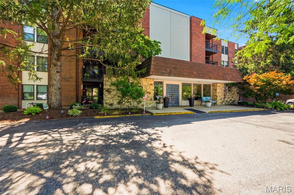 Photo of 590 Sarah Lane #208 St Louis MO 63141