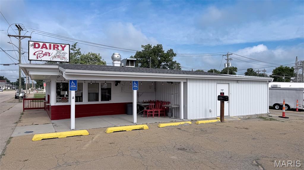 Photo of 104 W College Avenue Fredericktown MO 63645