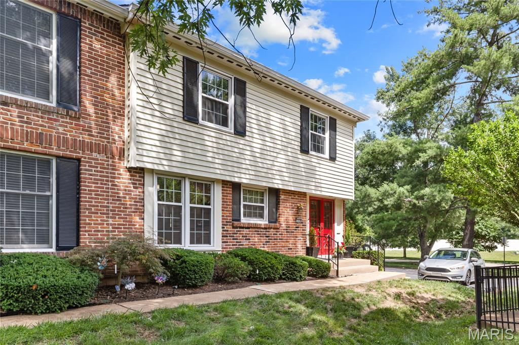 Photo of 13336 Bragstadt Drive St Louis MO 63141