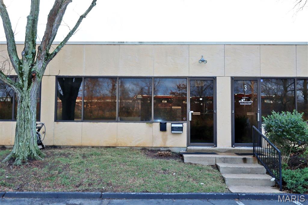 Photo of 410 sovereign Court #4 St Louis MO 63011