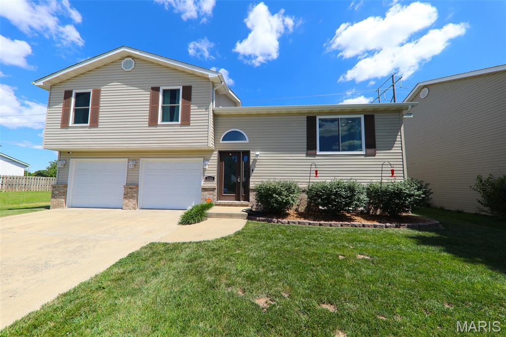 Photo of 2229 Hunters Point Drive Granite City IL 62040