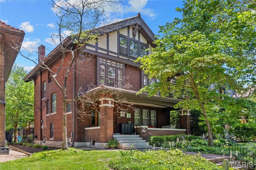 Photo of 6364 Washington Avenue University City MO 63130
